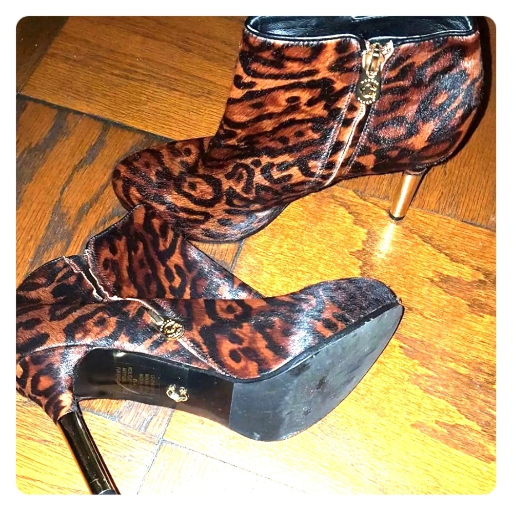 Womens Leopard Ankle Boots, size 8.5